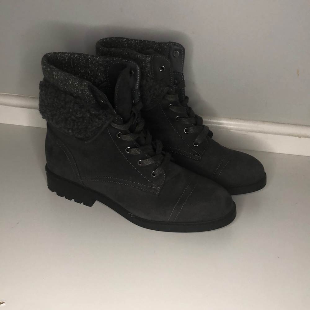 SERRA LACE UP BOOTS